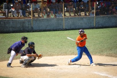 Excampeones buscan la cima