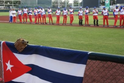 Peloteros cubanos marchas terceros en Panamericano Sub-15