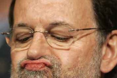 Rajoy se aferra al poder