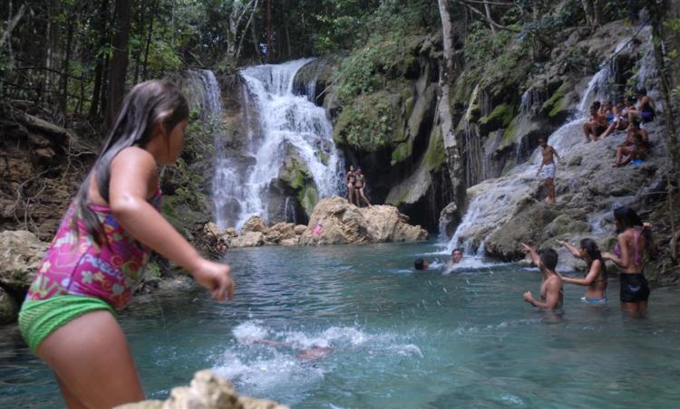 Además de las ofertas gastronómicas y recreativas, las aguas de Rancho Querete devienen atractivo principal para los visitantes.