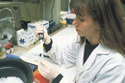 Mujer cubana es mayoría en el sector científico