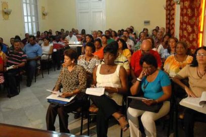 Ministra cubana resalta compromiso social de los educadores