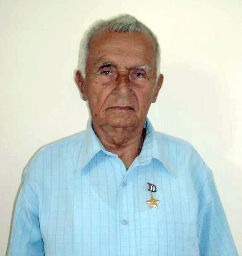 Manuel Fernández Contreras, Héroe del Trabajo de la República de Cuba