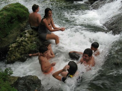 La historia del “Pelú de Mayajigua” y las aguas inagotables del río atraen a los visitantes hasta al ranchón yaguajayense. Foto: Vicente Brito