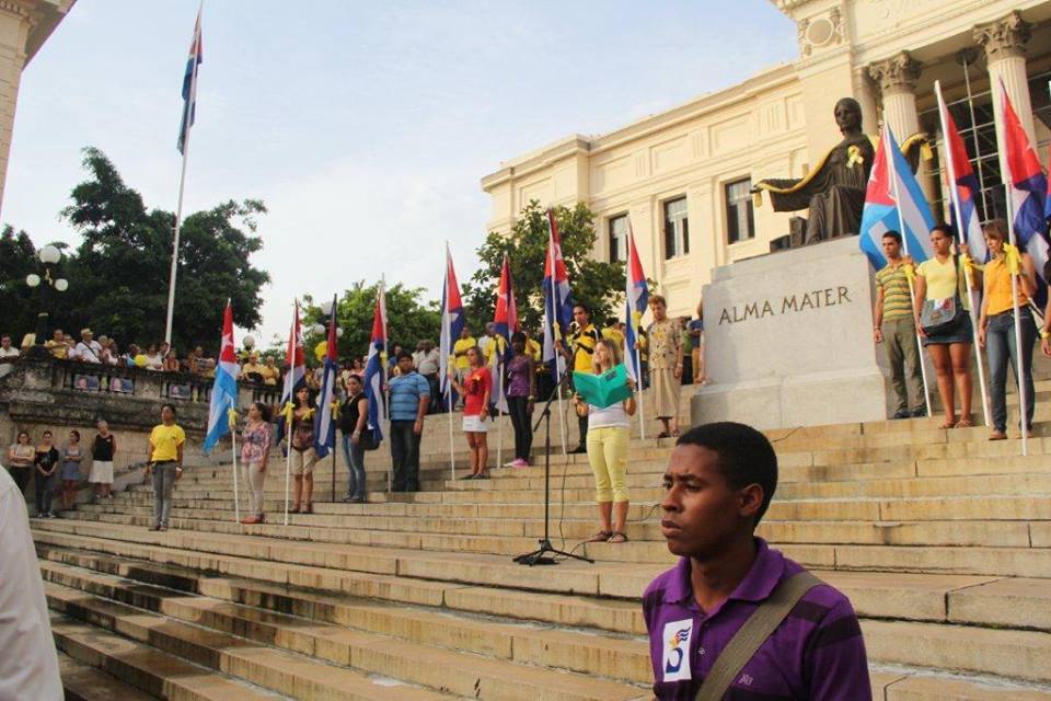 Cintas amarillas en la UH. Foto. Karla María Venereo León