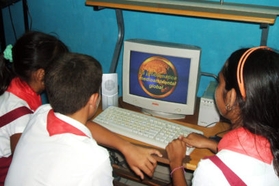 Joven Club de Computación y Electrónica: Al alcance de la mano