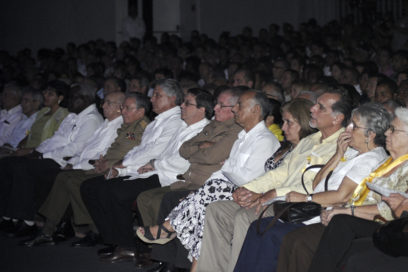 Preside Raúl Castro gala dedicada a los Cinco Héroes