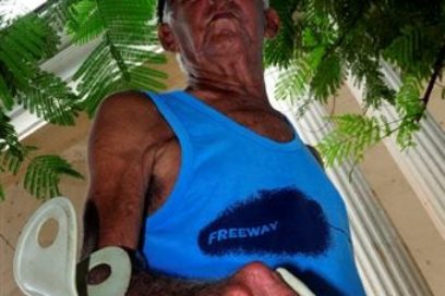 Lazo amarillo en un bastón por los Cinco