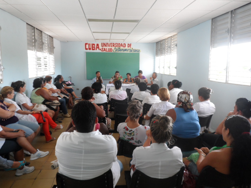 Integrantes del policlínico Epifanio Rojas debatieron sobre aspectos del Anteproyecto que deberían ser adecuados a los trabajadores de la salud.