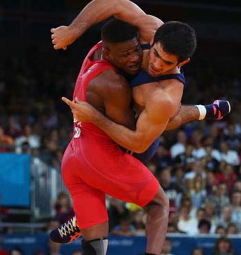 El librista Liván López, bronce olímpico de Londres 2012, conquistó este lunes la medalla de plata en los 66 kilogramos de la justa inaugurada en el Palacio de los Deportes Lazlo Papp