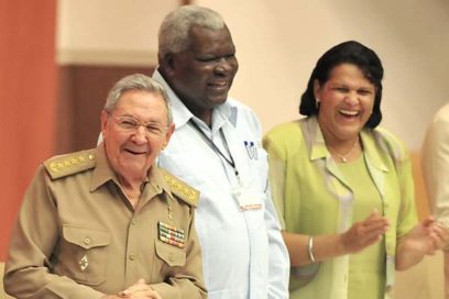 Preside Raúl sesión plenaria del VIII Congreso de los CDR