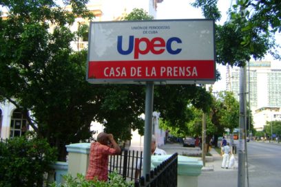 UPEC: Invitación por partida triple