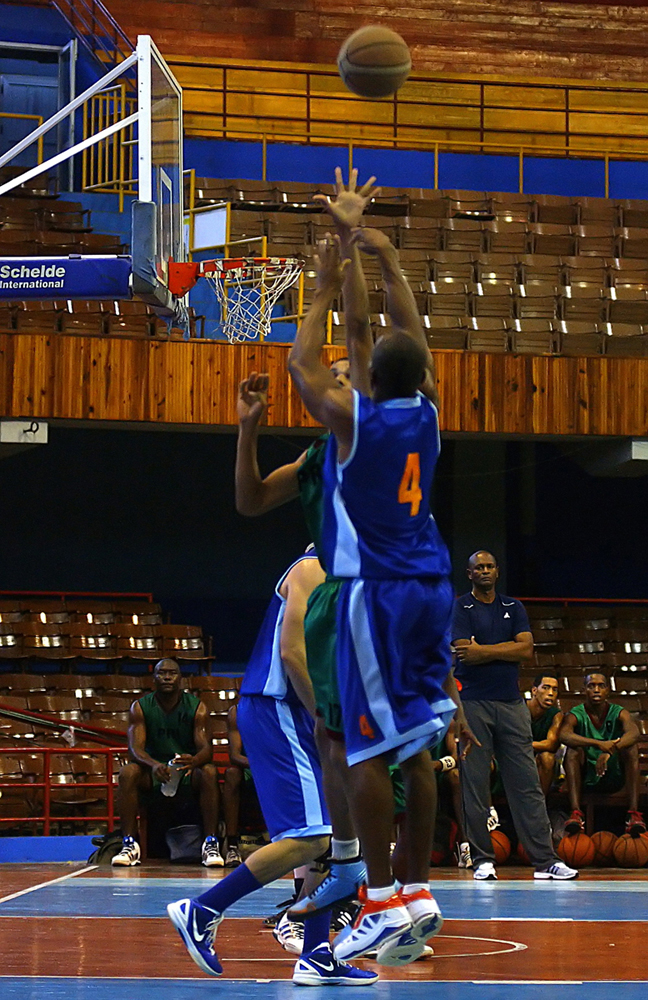 La presente edición de la LSB se extenderá hasta el 22 de diciembre. Foto: César A. Rodríguez.