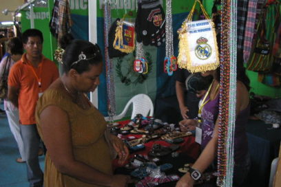 Artesanía típica nabajanse en Iberoarte 2013