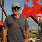 El autor del monumento es Ernesto Villa Soberón, quien también se conoce por sus piezas dedicadas a Ernest Hemingway, John Lennon , Benny Moré y el Caballero de París.