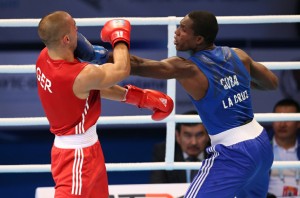 Julio César la Cruz dominó fácil en su debut en Almaty