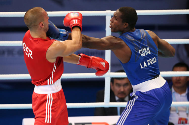 Julio César la Cruz dominó fácil en su debut en Almaty