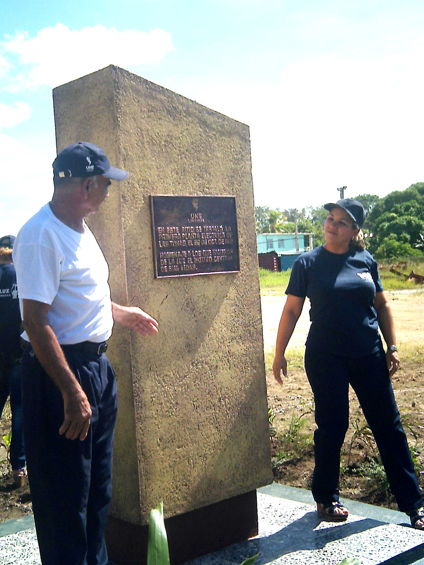 Celebran el siglo de Luz en Las Tunas. Foto: Del autor.