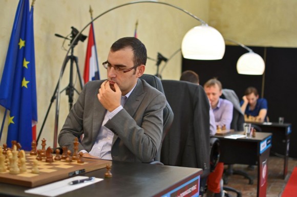 Domínguez ascendió en el ranking a pesar de perder cuatro unidades de su coeficiente Elo.