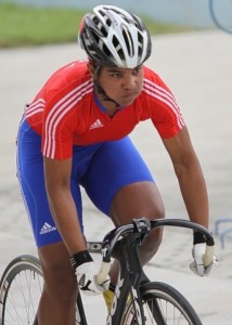 Lisandra en uno de sue eventos preferidos, los 500 metros contrarreloj. Foto: Otmaro Rodriguez