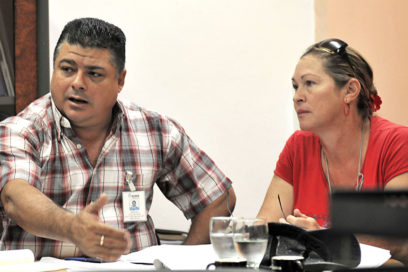 Asediar y bloquear a toda costa