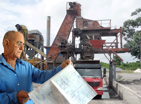 La PC 3 fue reparada prácticamente sin erogación de divisas y utilizamos algunos materiales en desuso como algunas piezas y partes de equipos que fueron recuperados, explica Virgilio. Foto: Agustín Borrego