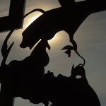 Una de las siluetas de las imágenes de Camilo que forman el conjunto escultórico. Fotos: Leandro Armando Pérez Pérez