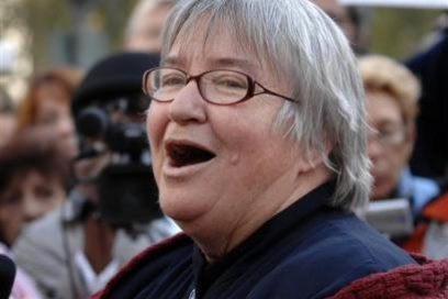 ¡Larga vida Lynne Stewart: Un saludo de cumpleaños