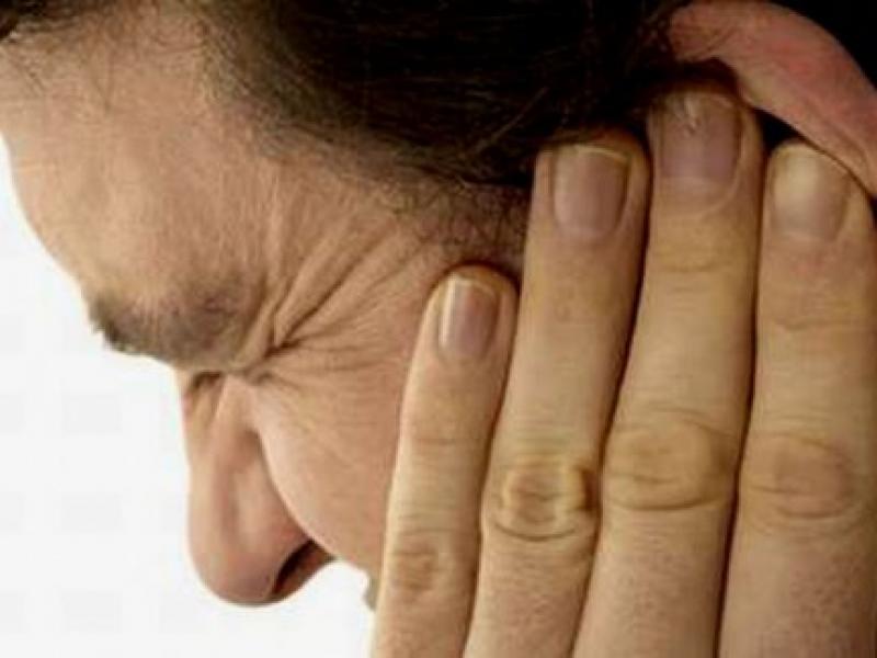 “De continuar la situación que nos perturba, estaremos sordos o medio locos dentro de muy poco tiempo”.