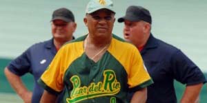 Alfonso Urquiola ya sabe lo que es ganar un título con Pinar del Río, pues lo ha conseguido dos veces Ver más: Urquiola: la bendición de Pinar del Río https://www.trabajadores.cu/20131011/urquiola-la-bendicion-de-pinar-del-rio/