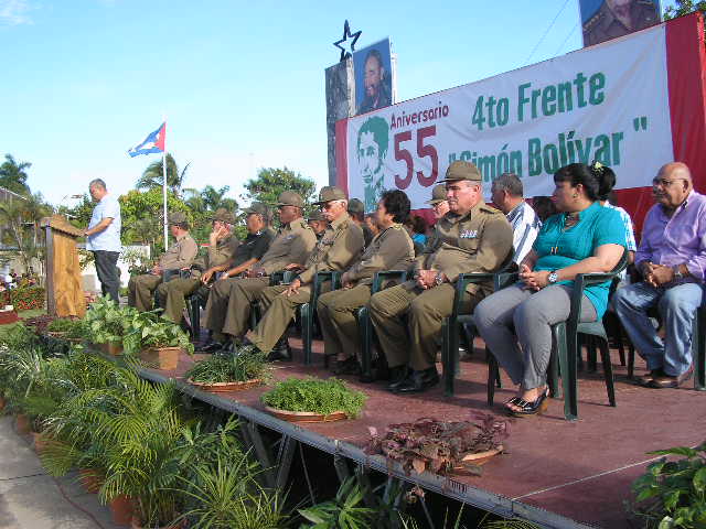 El acto central, efectuado en el poblado de Mir, fue resumido por el primer secretario del Partido Comunista de Cuba en la provincia de Holguín, Luis Torres Iribar. Foto: Manuel Valdés.