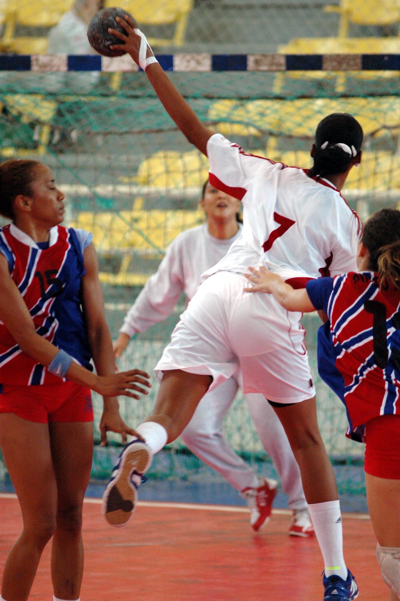 Balonmano Cuba vs Puerto Rico. Foto: Ángel Yu