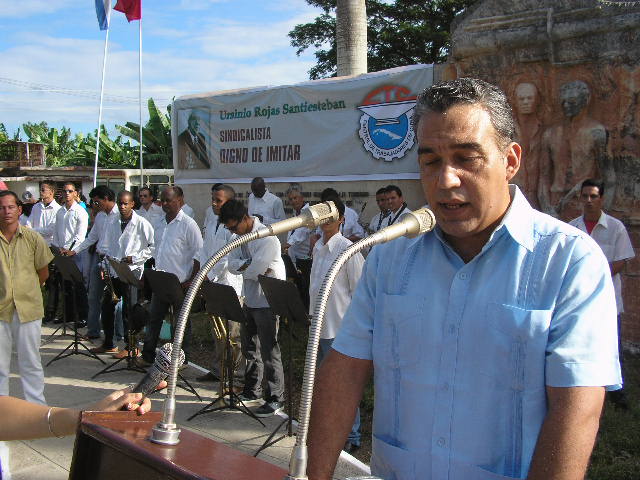 El secretario general del Sindicato Azucarero, José Antonio Pérez, resumió la actividad. Foto: Del autor
