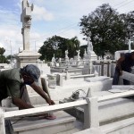 Más de 300 objetos de obras fueron concluidos en la Necrópolis de Bayamo, entre ellas la reparación del monumento al General Elpidio Estrada, así como numerosas esculturas de mármol, bóvedas y capillas.Foto: René Pérez Massola.