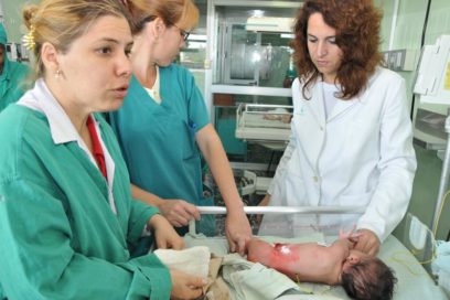 Trabajadores de la salud defienden derecho a servicios médicos de excelencia