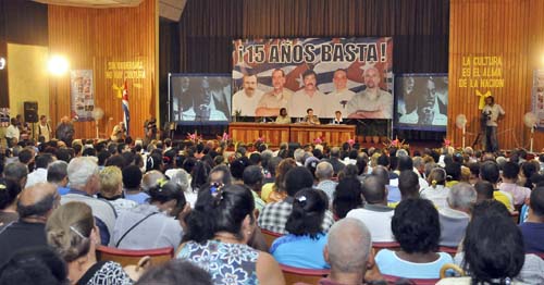 La audiencia parlamentaria por los Cinco reunió a vecinos, compañeros, amigos y familiares de los luchadores antiterroristas.