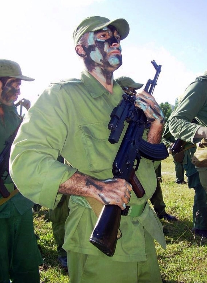 ¡Listo para defender la Patria! Foto: Modesto Gutiérrez, AIN.