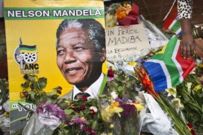 Preside Raúl delegación a los funerales de Nelson Mandela