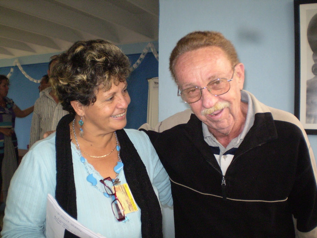 Candidata a delegada como él, la secretaria del Buró Sindical se mostró muy alegre con la elección de Finalé. Foto: Noryis