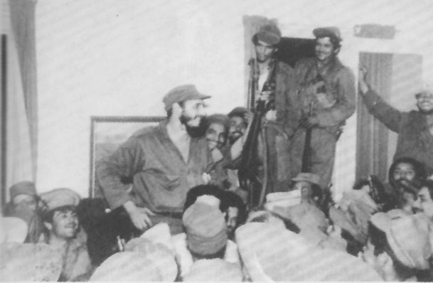 Fidel y guerrilleros en Palma Soriano
