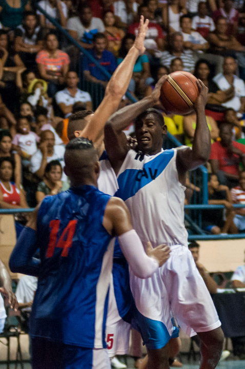 Yoan Luis Haití-Baloncesto-Cuba Yoan Luis Haití