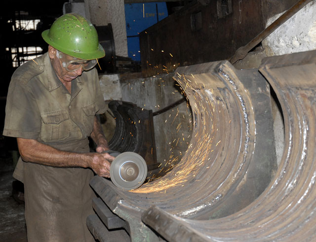 En la recta final el alistamiento de la maquinaria agroindustrial para la zafra azucarera. Foto: José Luis Martínez Alejo.