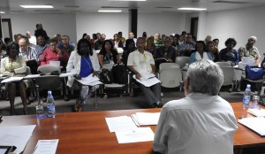 Los parlamentarios recibieron una detalla información sobre la situación epidemiológica del país. Foto: Roberto Morejón-AIN