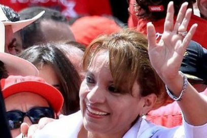 Encabeza Xiomara Castro multitudinaria protesta