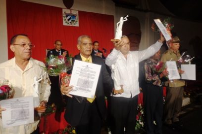 Conceden a los Cinco Héroes símbolo de la ciudad