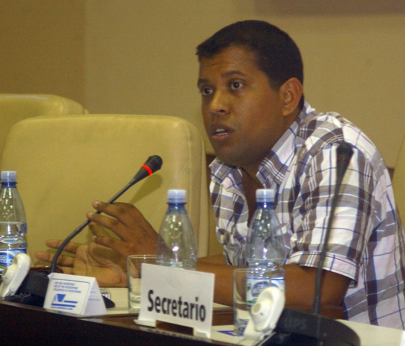Tenemos que crear espacios para que nuestros investigadores apliquen sus ideas en el propio territorio, expresó Harold Castillo Naranjo.