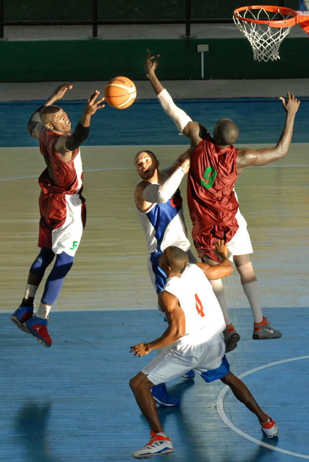 Capitalinos barrió como local para asegurar su pasaje a la gran final de la LSB. Foto: Heriberto Herrera.