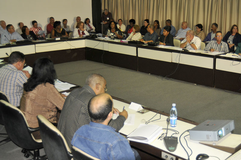 Comisión de Industria y Construcción de la Asamblea Nacional de Poder Popular de Cuba Foto: José Raúl Rodríguez Robleda