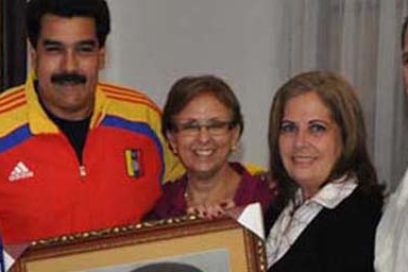 Presidente Maduro recibió pintura del Héroe cubano Antonio Guerrero