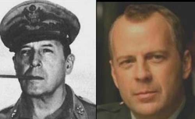 General Douglas MacArthur y Bruce Willis